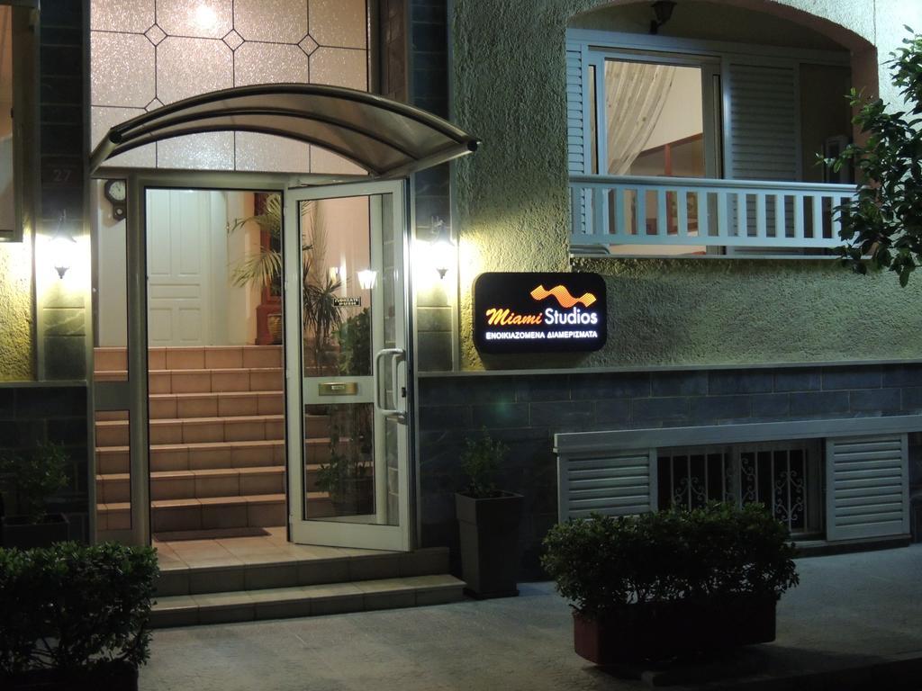 Miami Studios ルトラ・エディプソス エクステリア 写真